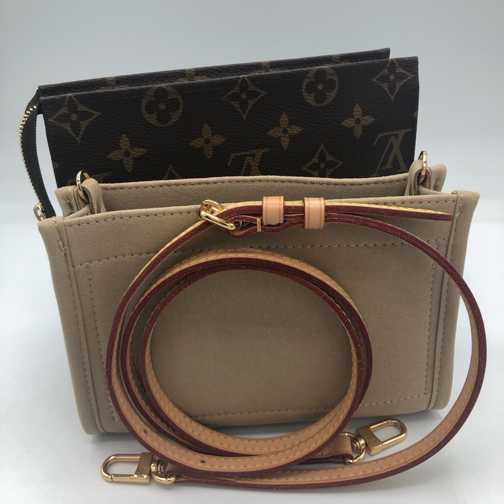 Louis Vuitton toiletry 19 bundle